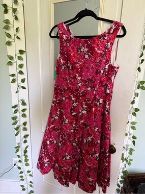 Maggy London pink floral dress